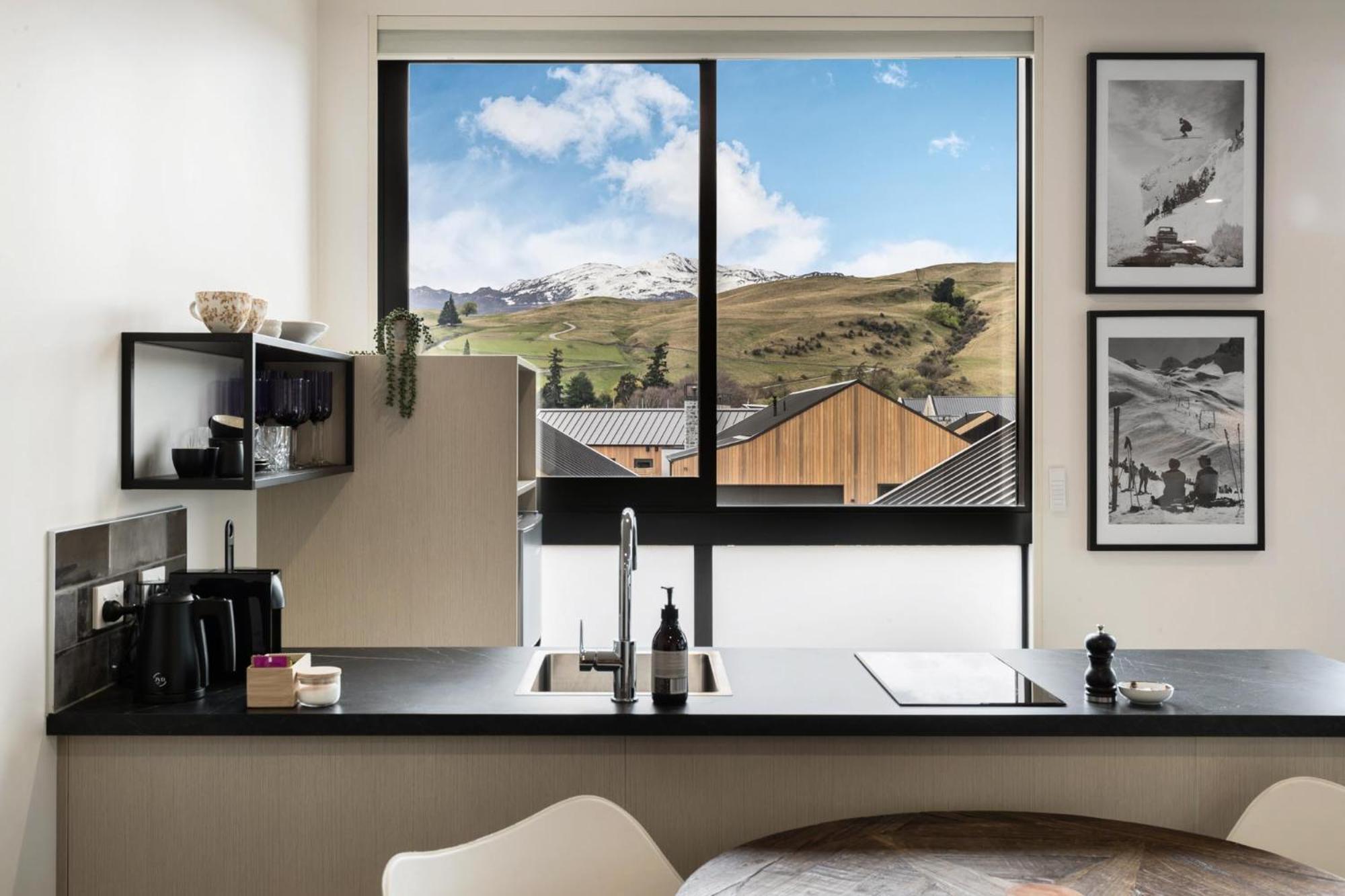 12Th Avenue Suites Queenstown Exterior photo